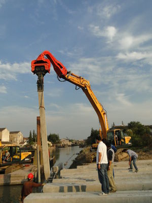 Qualità  TYSIM VS400 Excavator Hammer Mounted Pile Driver / Pile Driving Hammer 2.15t fabbrica