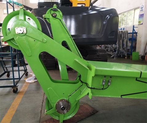 XR220D Piattaforma di impilazione rotativa con altezza di trasporto 3507 mm 6-30 RPM Velocità di rotazione e 200 KN Crowd Force per la perforazione delle fondamenta